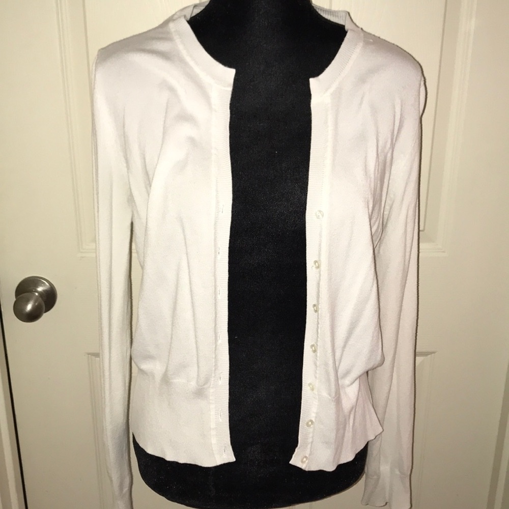 Ladies Sweater - Picture 2 of 4